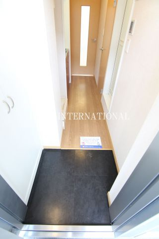 レオパレス黎の玄関