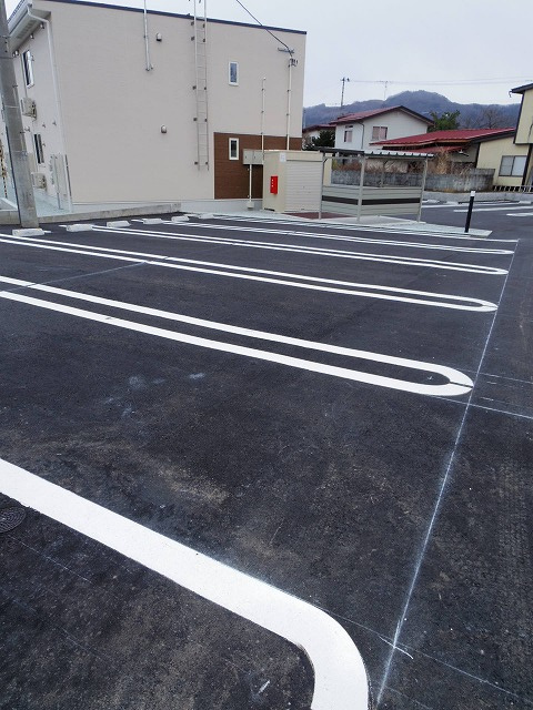 【駐車場】