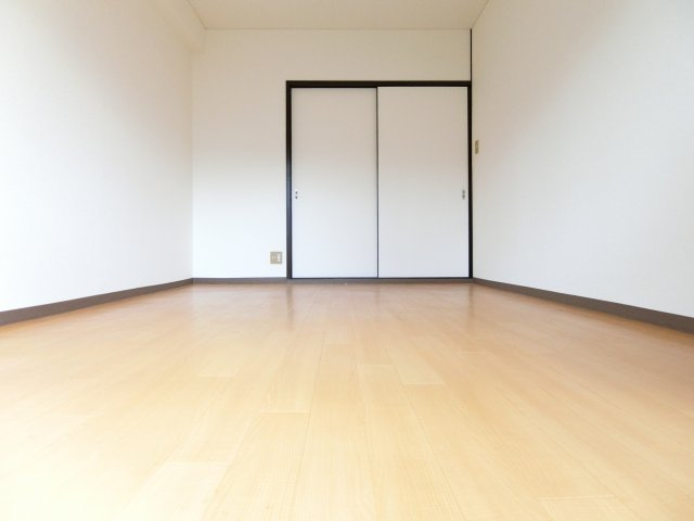 シャトー原山台の寝室|同物件別部屋
