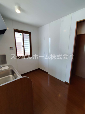 【居間・リビング】 | ロイヤルコートA | イメージです。