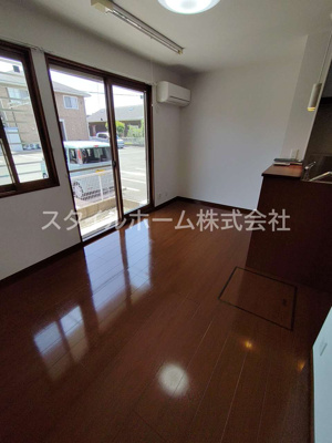 【居間・リビング】 | ロイヤルコートA | イメージです。