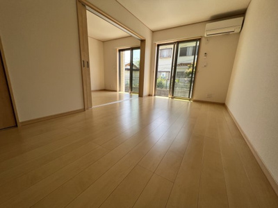 【居間・リビング】 | シャトーフローラルN-6