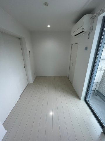 仲介手数料0円！！プランドール月島の居間・リビング