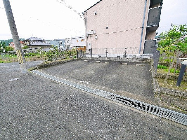 ラ・ショコラの駐車場|駐車場があります