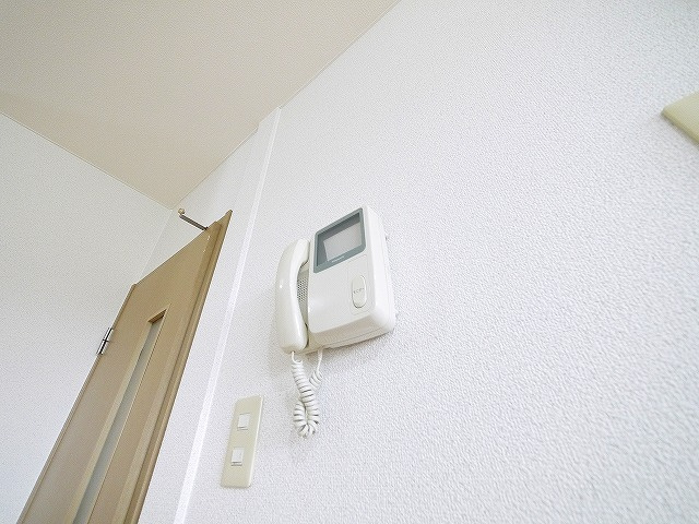 ラ・ショコラのセキュリティ|モニター付きインターホンです