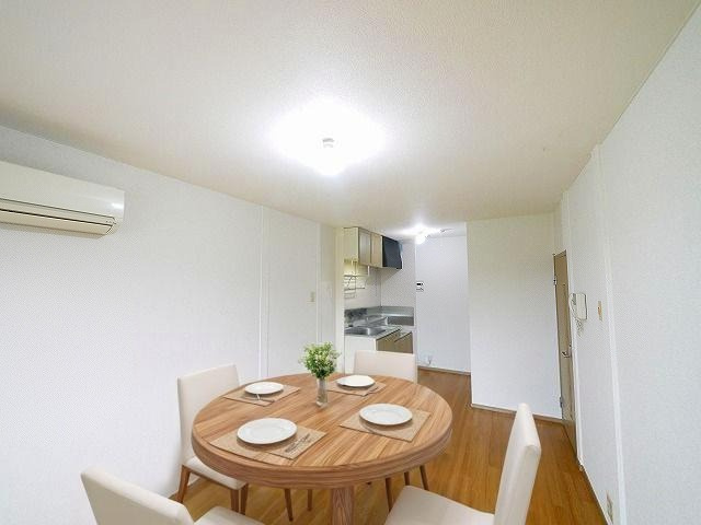 ラ・ショコラの居間・リビング|CGで家具等を配置したもので家具等は含まれません