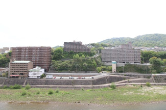 【展望】 | ローズハイツ宝塚 | バルコニーからの眺望です♪武庫川に面しており、大変開放感のある眺望です！