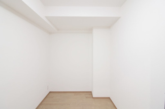 【収納】 | ローズハイツ宝塚 | サービスルーム（納戸）約3帖です♪色々活躍してくれるお部屋です！