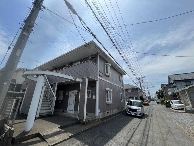 ボンドヌールC棟のエントランス|建物の内部です