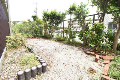 【中庭】 | 日興千里丘スカイマンションA棟 | エイブルにて取扱い可能な住宅ローンは、全部で10種類以上！お客様にピッタリの住宅ローンを当社のFPよりご案内させて頂きます。住宅ローンのご相談だけでも、お気軽にご相談下さいませ。