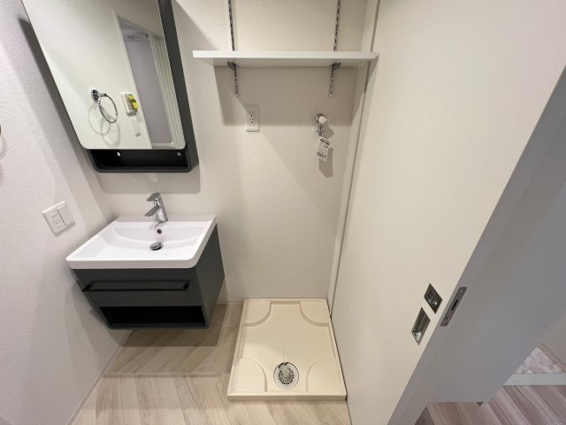 セレニテ本町リアンの洗面所