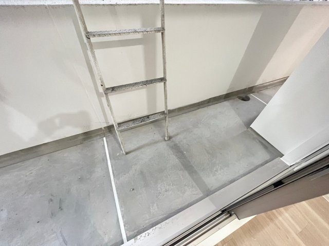 セレニテ本町リアンのバルコニー