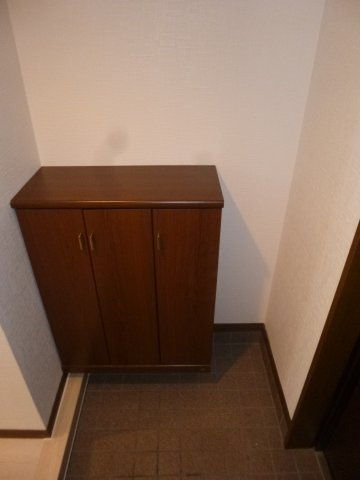 クオリティパレス徳重の設備|玄関下駄箱