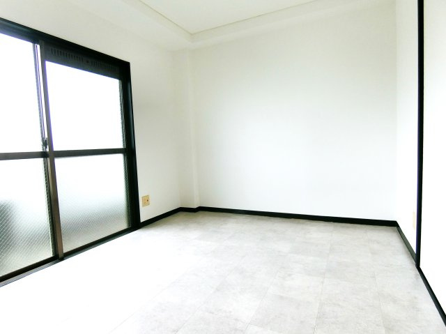 カネオカマンションの洋室