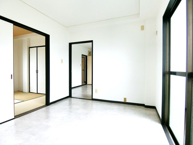 カネオカマンションの洋室