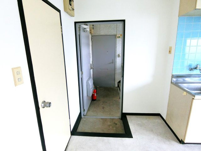 カネオカマンションの玄関