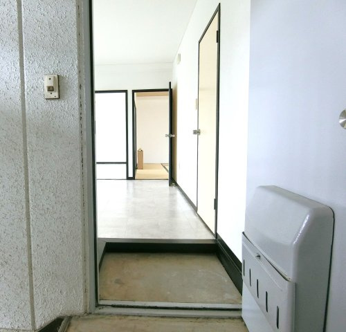 カネオカマンションの玄関