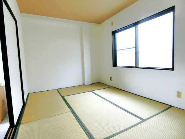 カネオカマンションの和室