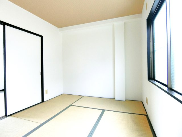 カネオカマンションの和室