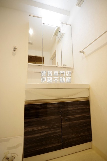 GRANDUKE大曽根の独立洗面台