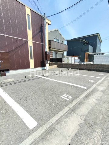 ル・フィオーレ Ｂの駐車場