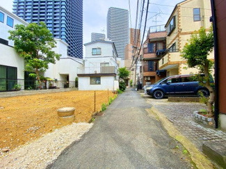 【前面道路含む現地写真】