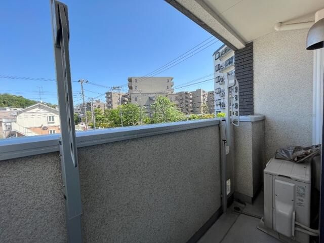 シャトルＯＯＫＵＲＡＹＡＭＡのバルコニー