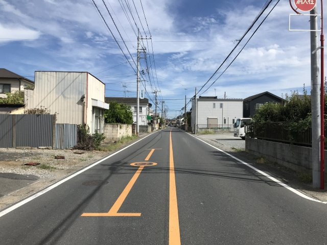 鴻巣市箕田の売地の前面道路含む現地写真