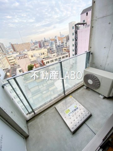 レオンコンフォート弁天町のバルコニー