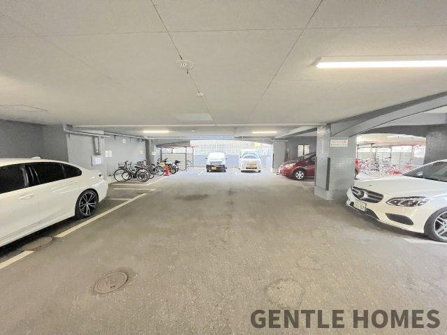 アールビーコート福重の駐車場