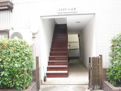 【エントランス】 | エスポアール山本