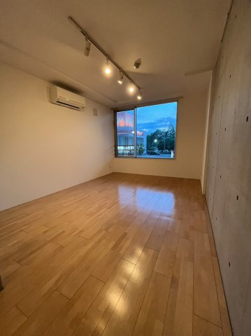 仲介手数料0円！！Branche城西の居間・リビング