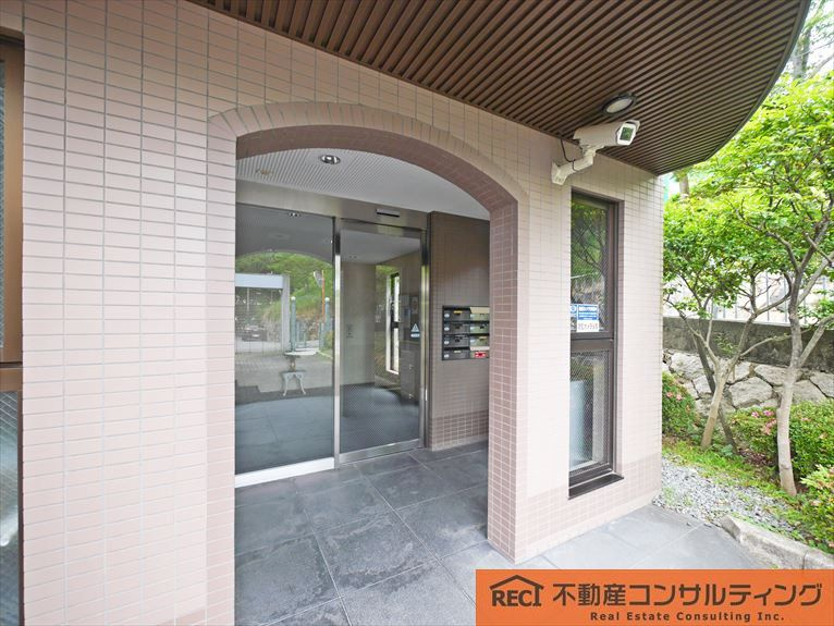 ライフコート山芦屋のエントランス