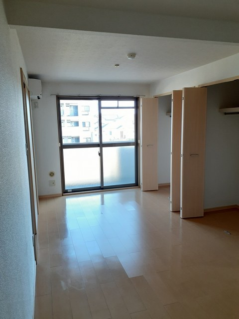 ガーデンプレイスⅠの居間・リビング