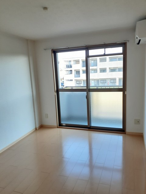 ガーデンプレイスⅠの居間・リビング