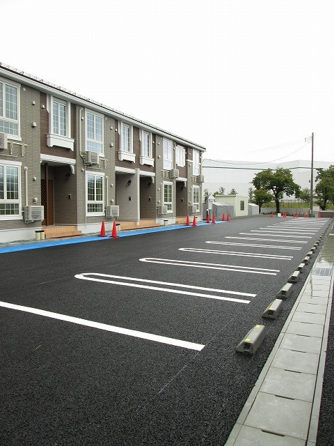 【駐車場】