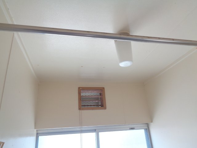 入野町16115-10戸建の浴室