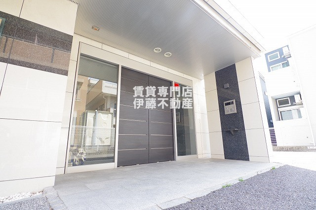 BLASTO Residenceのエントランス