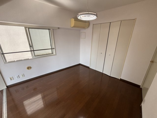 グランドシティ白山の寝室