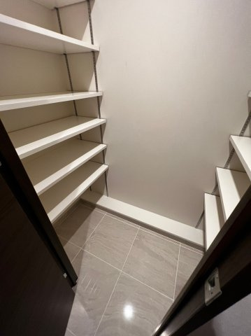 シティインデックス中野の収納|シューズインクローゼット