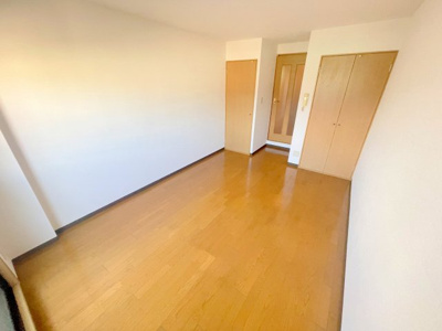 【寝室】 | キャッスル山村