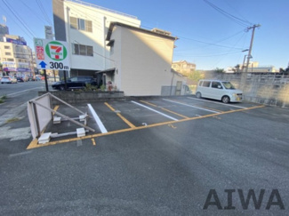 【駐車場】
