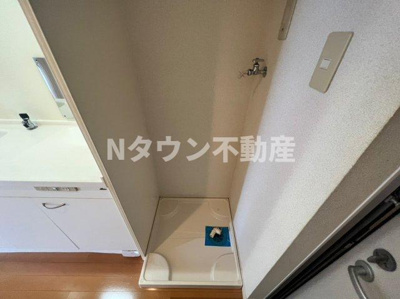 【設備】 | 寿キャッスル栄生 | 洗濯機置き場です。