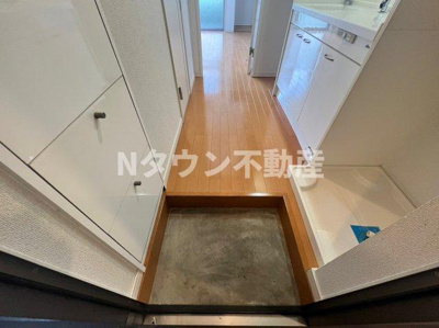 【玄関】 | 寿キャッスル栄生 | シンプルで使いやすい玄関です
