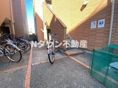 【その他共用部分】 | 寿キャッスル栄生 | 駐輪スペースです