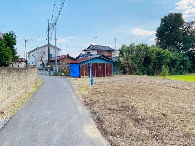 建築条件なし 売地98坪　川越市山田の前面道路含む現地写真