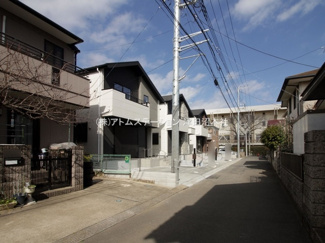 【前面道路含む現地写真】