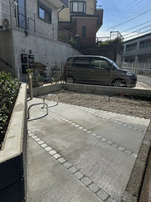 【その他共用部分】 | アルバ　パーチェ菊名 | 敷地内にバイク置き場を完備しています！バイクをお持ちの方にオススメです♪