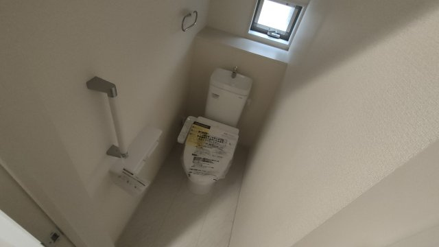 Kolet岩槻小溝のトイレ|１Fのトイレです