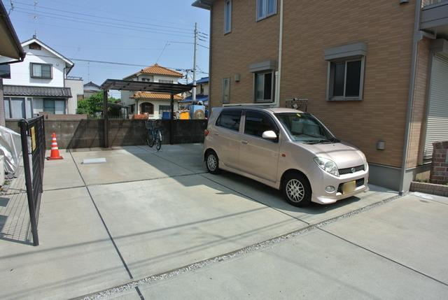 【駐車場】